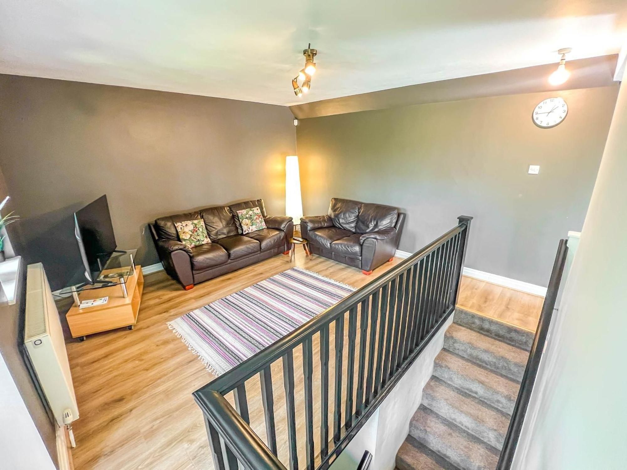 2 Bed - 2 Bath - Duplex Apartment Next To Lbu-Headingley Centre-Ycc Arena-Families-Relocators Meanwood エクステリア 写真