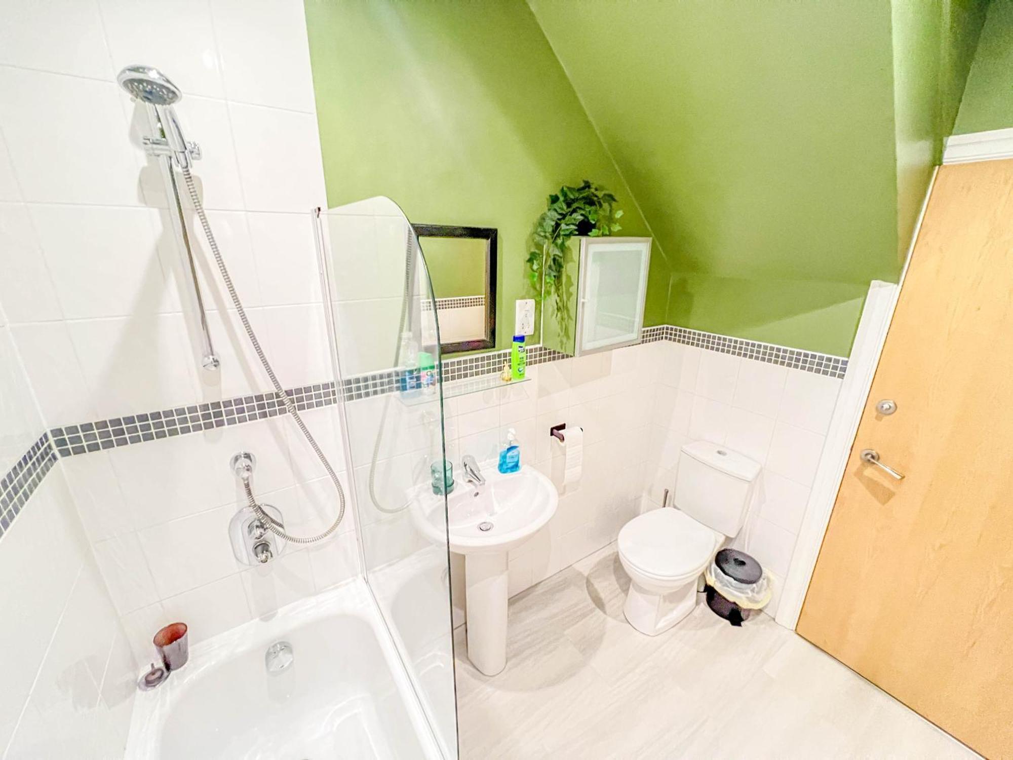 2 Bed - 2 Bath - Duplex Apartment Next To Lbu-Headingley Centre-Ycc Arena-Families-Relocators Meanwood エクステリア 写真